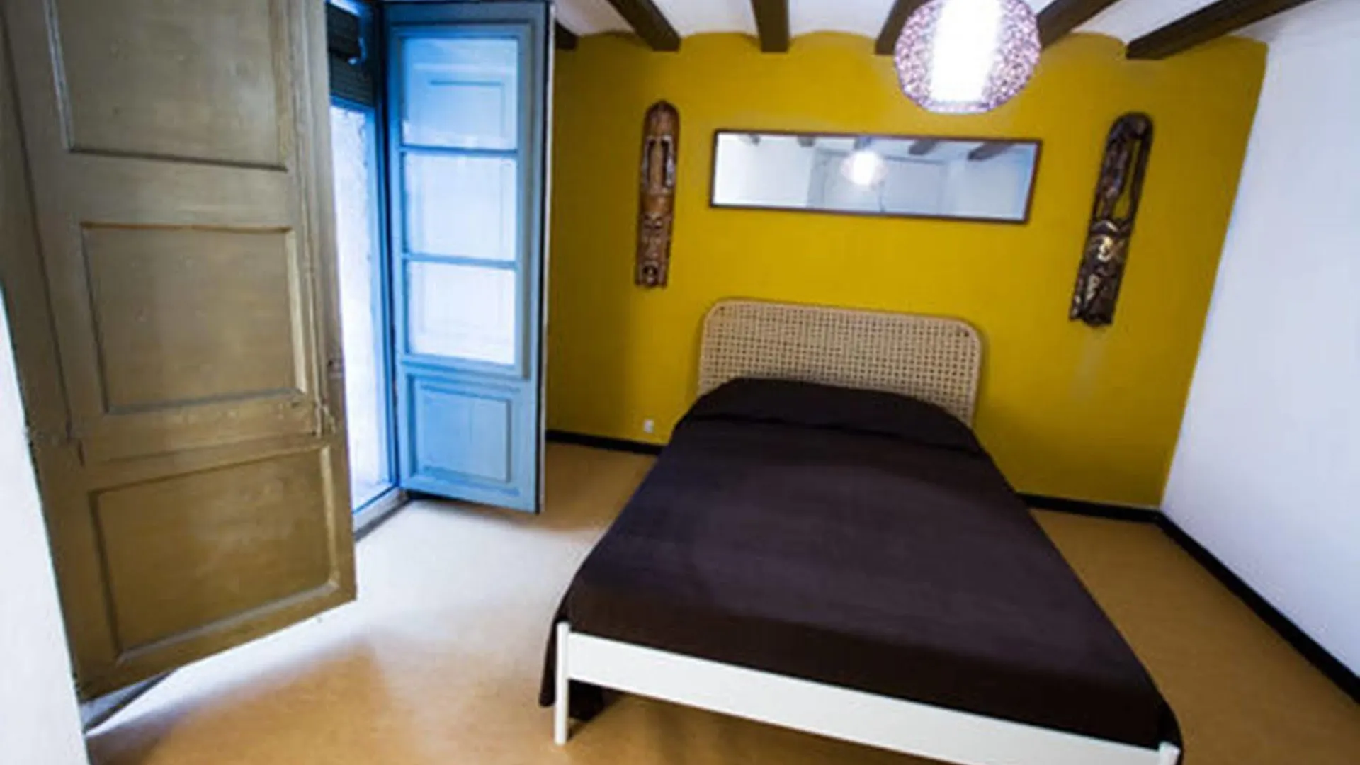 Serenity Gotic Hostel Barcelona Spain