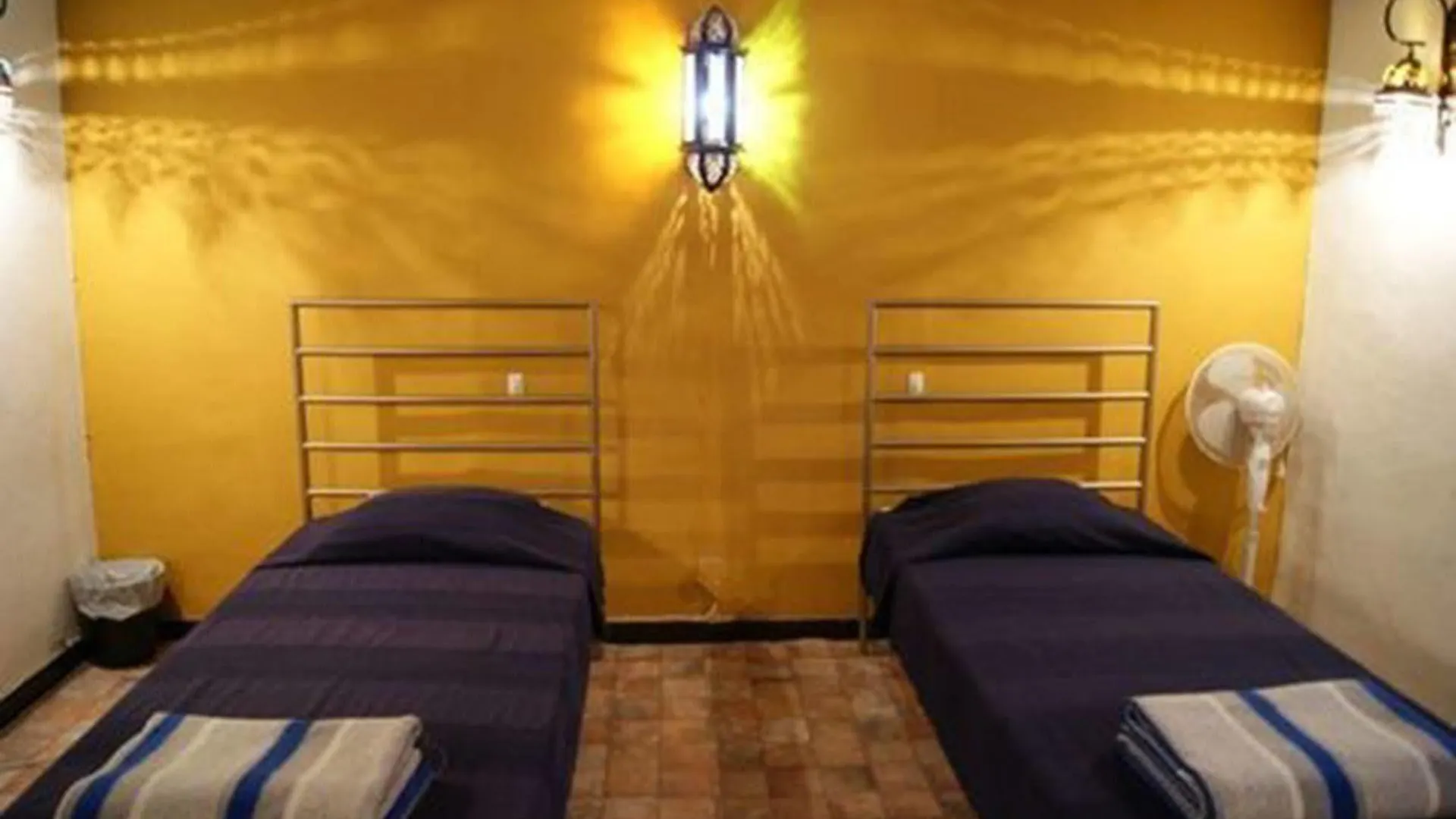 ** Hotel Serenity Gotic Hostel Barcelona Spain