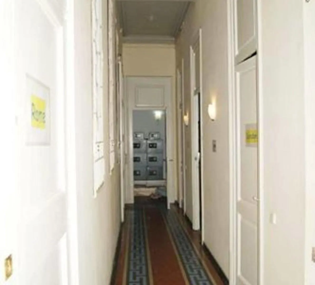 Serenity Gotic Hostel Barcelona 2*,